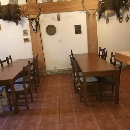 Hostel Dom Mysliwski